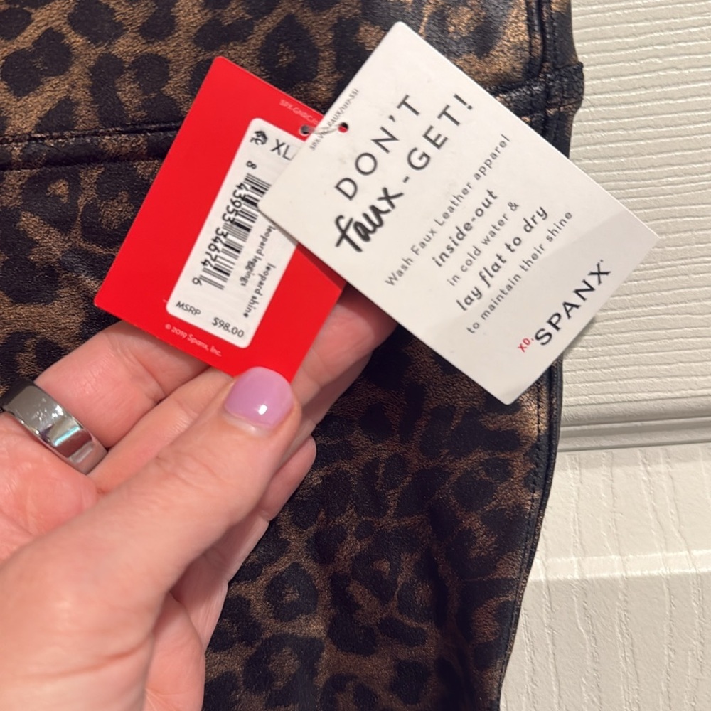 NWT, Leopard Spanx, XL. - Picture 3 of 3